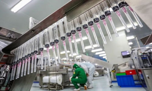 威高工廠插上數字翅膀 火炬高技術產業開發區實現生產全掌控，一屏覽車間